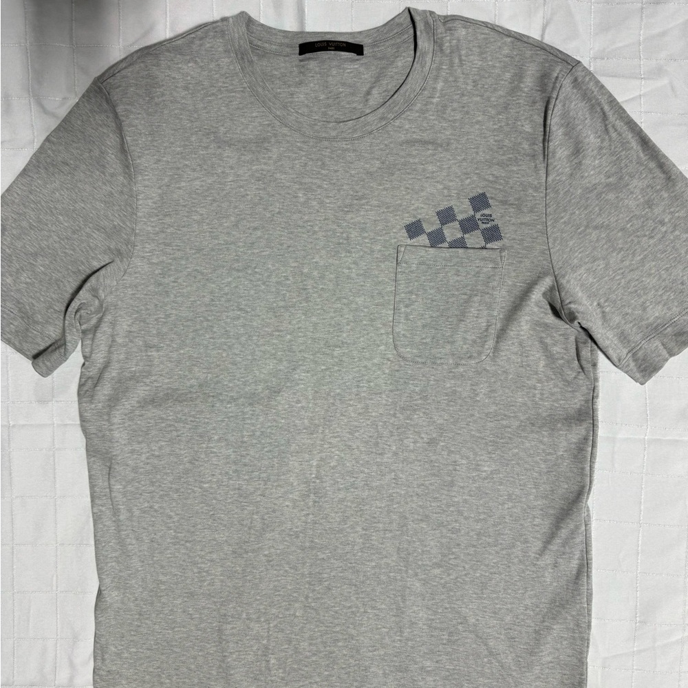 Louis Vuitton t- shirt